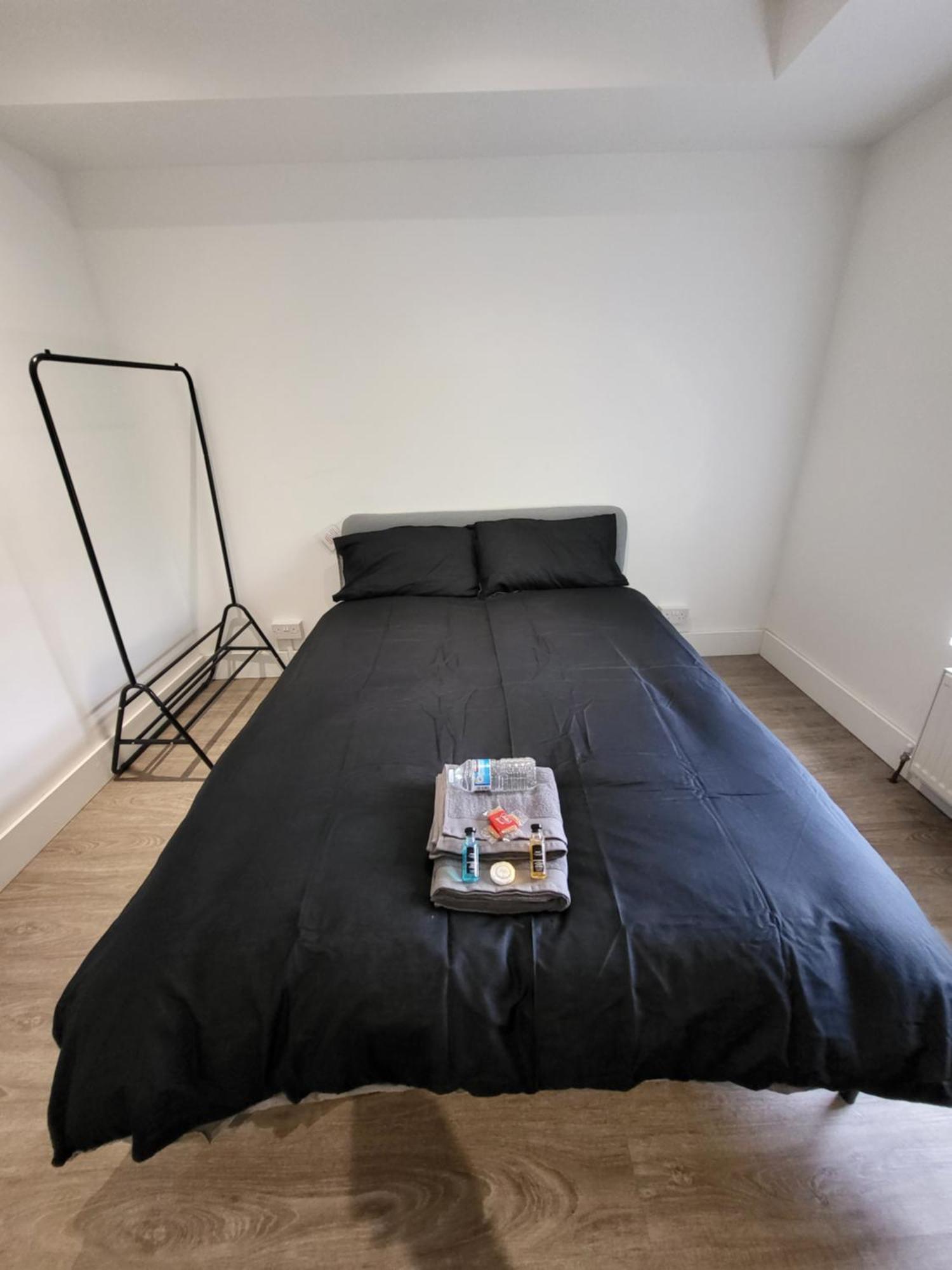 Private Room Near Central Ideal For City Explorers London Exterior photo